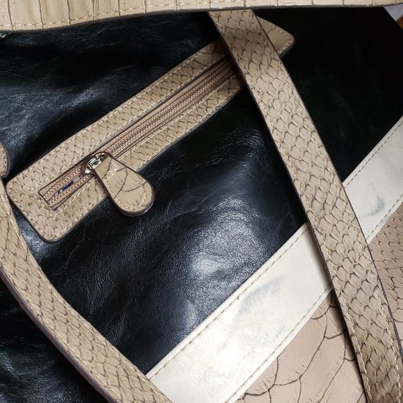 Black Handbag - Picture 2 of 2